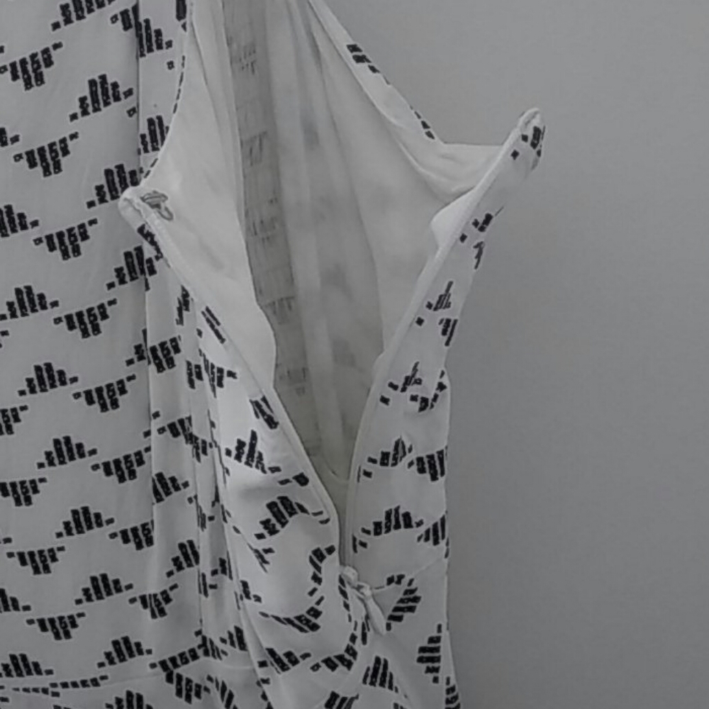 Dress - Picture 3 of 4